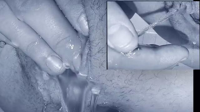 B&W Bursting Bladder - Tried To Catch It All In My Hand!!💦