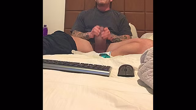 TJ HADDY THICKEST COCK IN THE WORLD