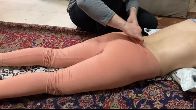 زندای بهم گفت کمرشو ماساژ بدم بعدش هورنی شدیم