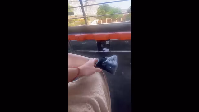 Caminando Por El Castillo Decartagena Y Me Quito Lo Zapatos Para Descansar Y Que Puedas Adorar Mis Pies En Publico Zorra