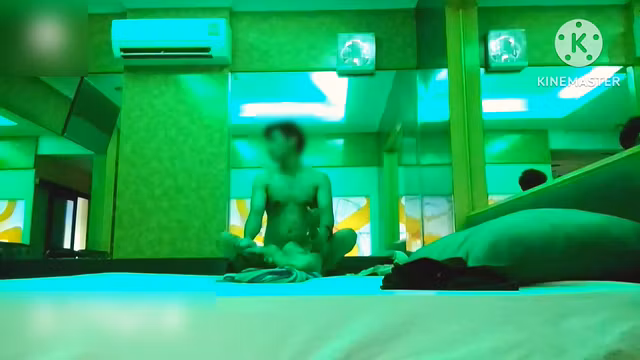 Tiny Thai cheat her boyfriend to get flying pussy eating and hard fuck