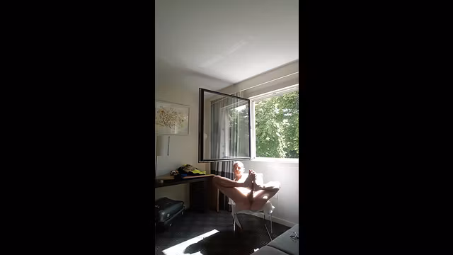 toejober jerk off with my feet 4