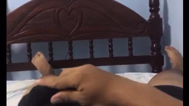 A mi hermanastra le gusta que le mande videos asi