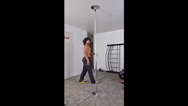 pole dancing