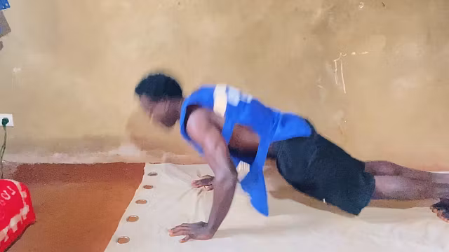 Baise Vite Et Fort - Vidéos Porno Comme un beau père à la salle de gym