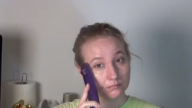 Face massage with dildo