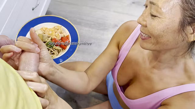648  Cooking Dinner Stroking Multitasking Genuine Talents Finished Right OnlyFans @ nateiumfree
