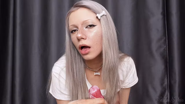 Vasya Sylvia Глотает Сперму И Размазывает По Сиськам!