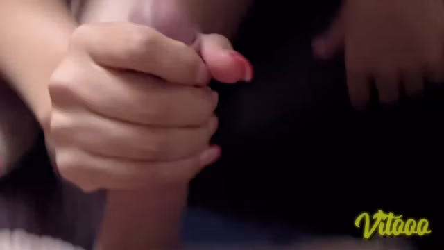 My sexy girlfriend sucks my dick, she likes being watched