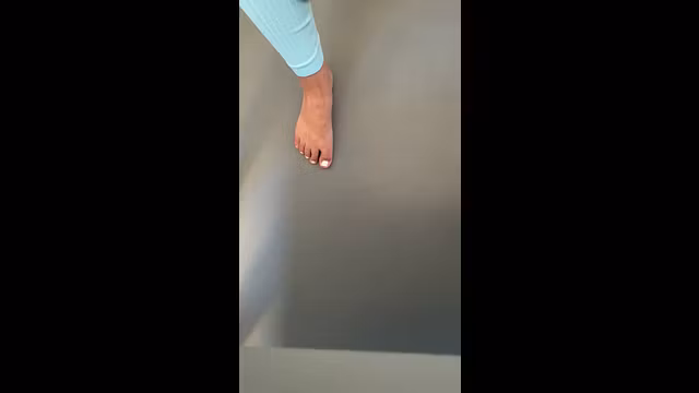 Feet at the gym