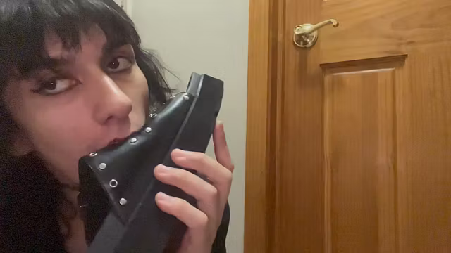 How to clean a trannies sandals