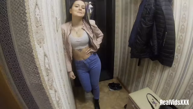 Quick fuck date with a girl met a few hours ago on one of the adult community sites