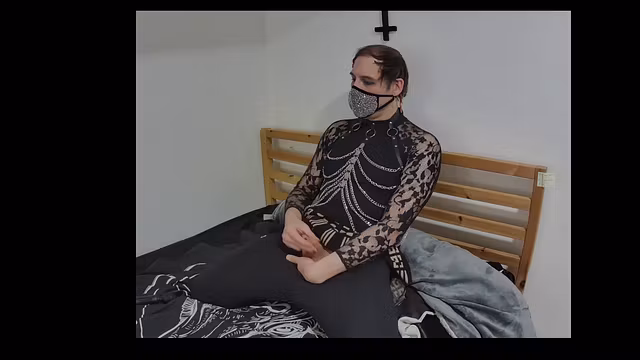 CERBERPUSS DIVES IN SOLO VIBRATOR DOMINATION