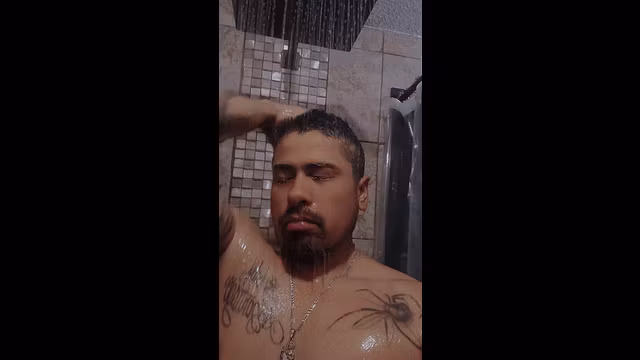 Bañito antes de una buena cogida