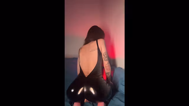 Tattooed girl bends over and teases him 🫦