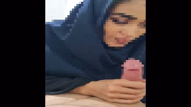 ساک زدن دختر دانشجو
