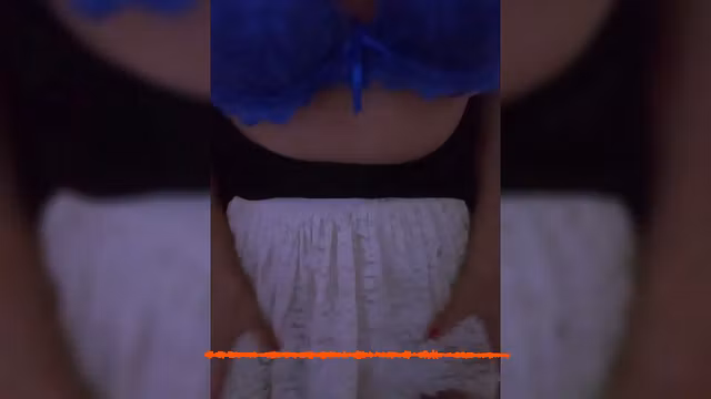 The masseuse can't resist the temptation when she sees that hard cock. He finishes inside her pussy - Roleplay