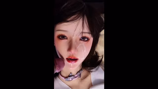 硅胶娃娃口交，极品气质美女被我射一脸臭精子