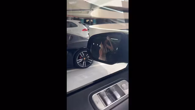 Curvy hips swaying while unzipping her dress 🤤