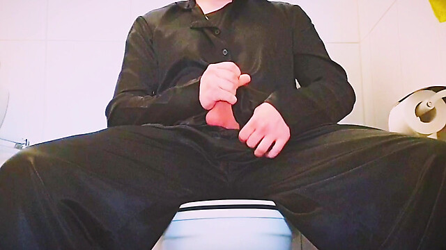 Satin_Slave21