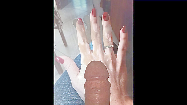 cumtributenailsface