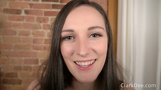 Clara_Dee