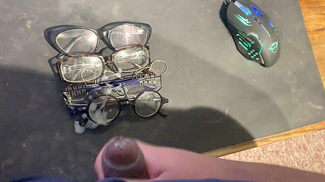 CumGlasses