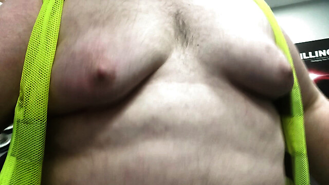 Largebreastslargenip