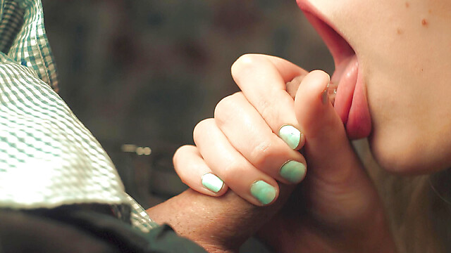 YourHottKiss