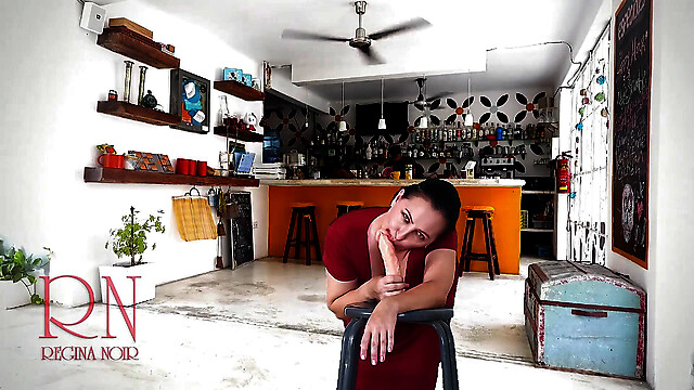 REGINA_NOIR