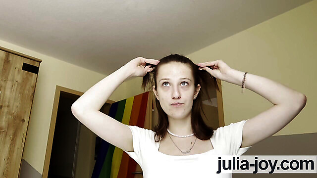 Teen-Julia