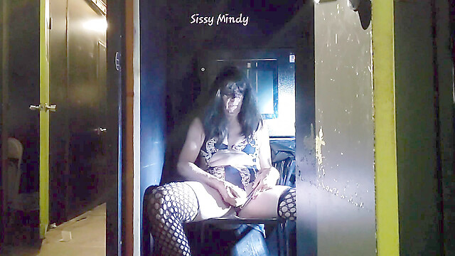 SissyMindy10