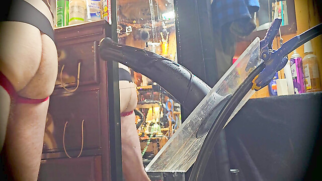 Stretch_Holeington69