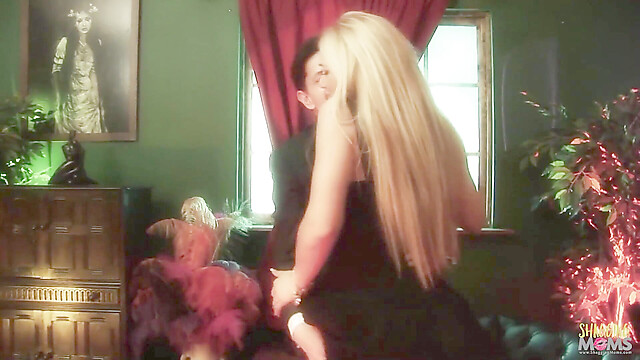 eroticfemaledominati