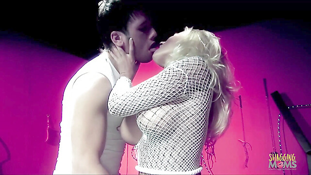 eroticfemaledominati