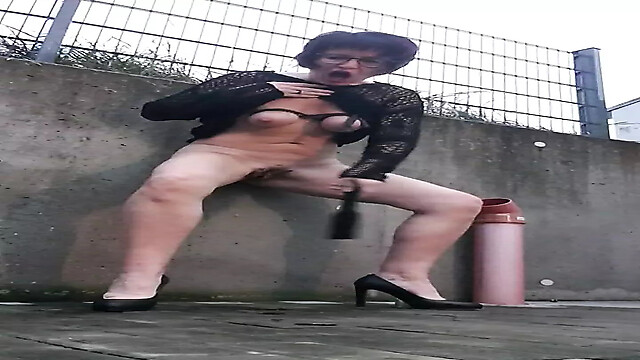 JulieEroticDress