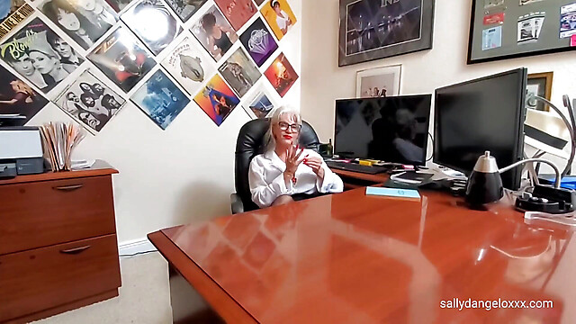 sallydangeloxxx