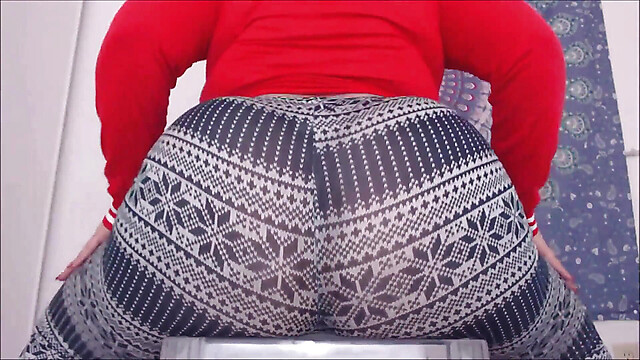 KikiPlumpAss_FH