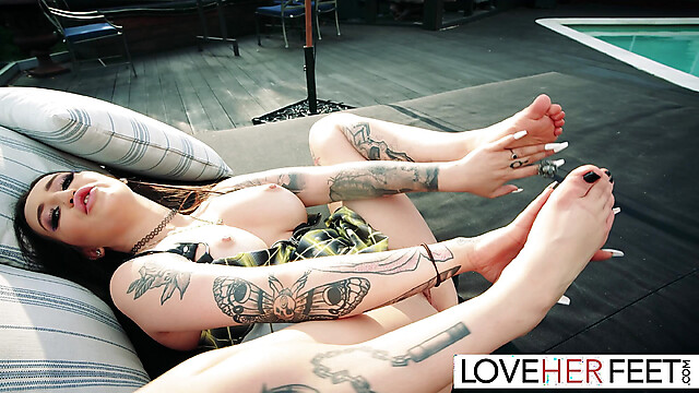 LoveHerFeetcom