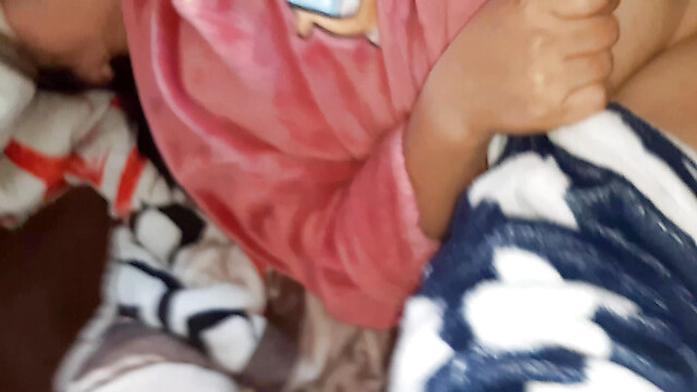 Oriane_Suck_Roses