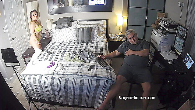 voyeurhousecom