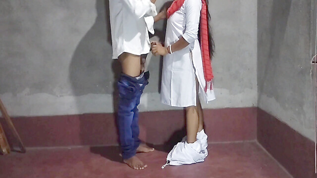 Schoolgirlcouple