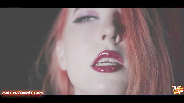 MollyRedWolf