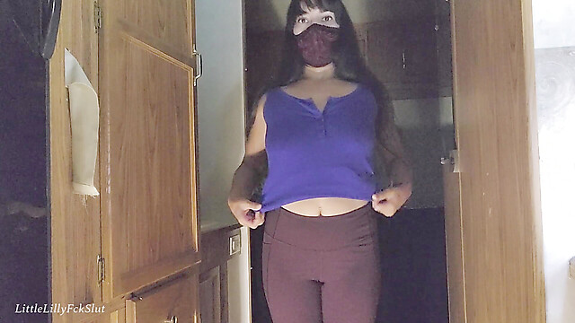 LittleLillyFckSlut