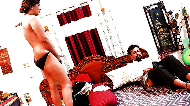 QUEENSTARDESI