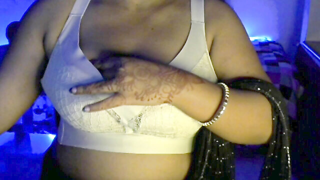 Hot-Desi-girl21