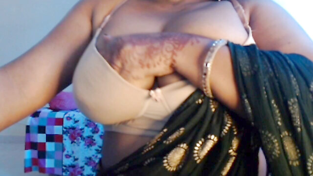 Hot-Desi-girl21