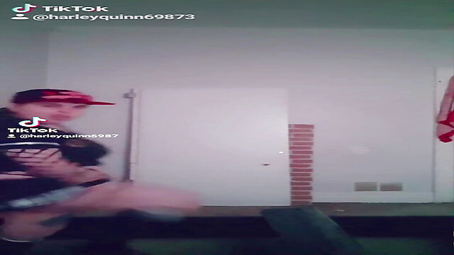 Dark_Leprechaun4_gir