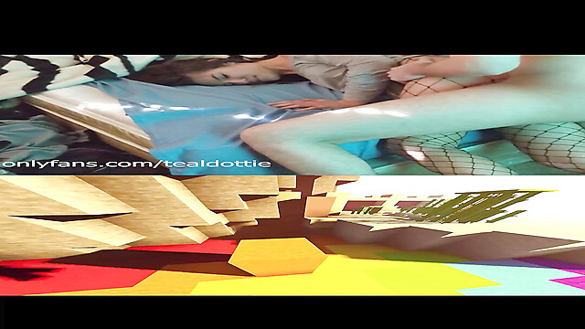 TealDottie