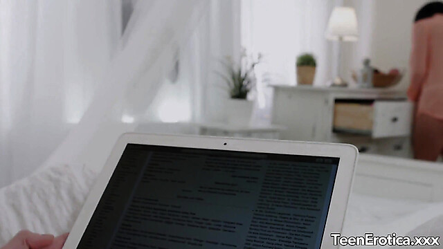 Teen_Erotica